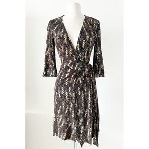 Diane Von Furstenberg "Vintage" DVF Julian Silk Jersey Wrap Dress Size 6